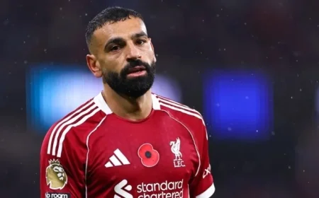 Liverpool’s Mohamed Salah Advised to Adapt in Saka Showdown Decision