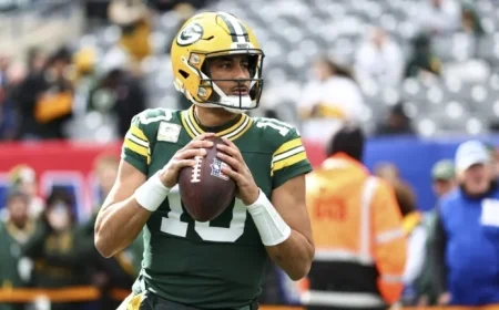 Jordan Love Exits Game with Left Shoulder Injury