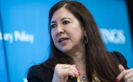 Ex-Fed Governor Kugler Resigns Amid Trading Violations