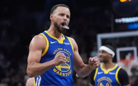Steph Curry Leads Warriors to Double Victory Over Spurs in Spectacular Show