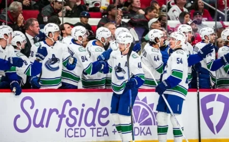 Pettersson Scores a Short-Handed Goal