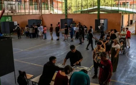 Chile’s Presidential Race Intensifies with Communist vs. Hard-Right Runoff