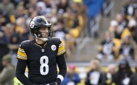 Report: Aaron Rodgers Possibly Sustains Minor Left Wrist Fracture