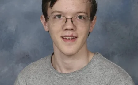 Tucker Carlson Accuses FBI of Concealing Truth About Trump Gunman