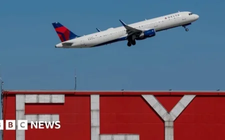 US Eases Flight Restrictions Ahead of Thanksgiving Travel Surge