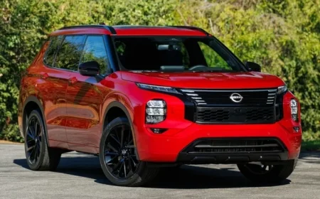 Nissan Revives Classic Rebadge for 2026 Rogue Plug-In Hybrid