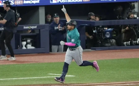 Naylor Powers Mariners Over Nationals in Series Opener