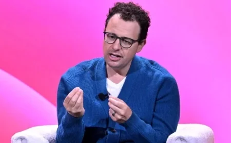 Anthropic CEO Uneasy About Tech Leaders Shaping AI Without Election