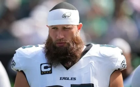 Eagles’ RT Johnson Suffers Lisfranc Injury, Sources Confirm