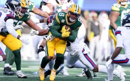 Packers’ RB Josh Jacobs to Miss Giants Game Due to Knee Injury