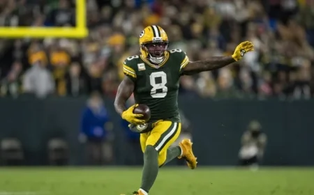 Josh Jacobs’ Knee Intact; Evaluated Weekly, Reports Confirm