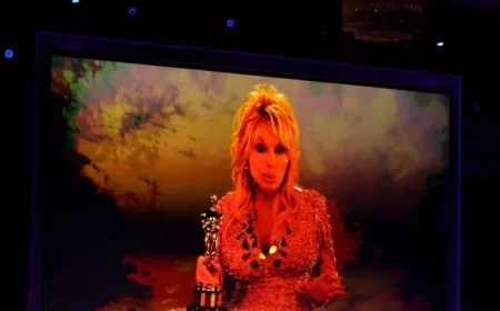 Dolly Parton Skips Awards Show Amid Health Concern Rumors