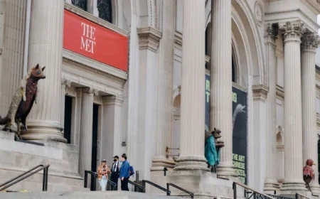 Met Museum Advances Fashion with New Condé Nast Galleries