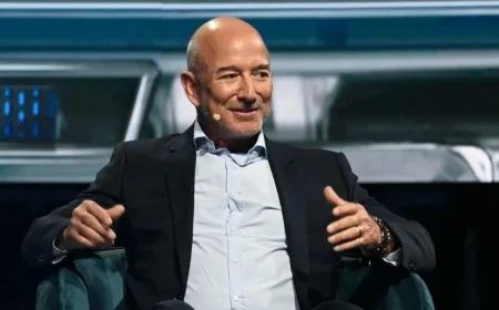 Musk Brands Bezos a ‘Copycat’ Over AI Startup Prometheus