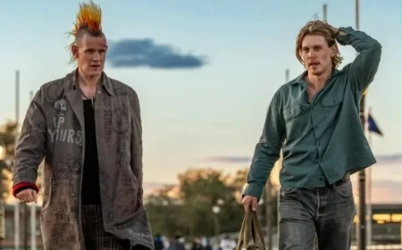 Austin Butler & Zoë Kravitz’s Underrated Film ‘Caught Stealing’ Hits Netflix Soon