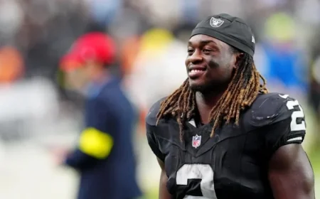 Top DraftKings Showdown RB Pick: Ashton Jeanty vs. Javonte Williams