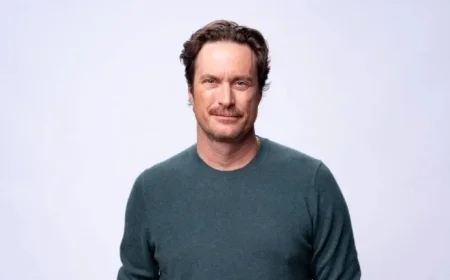 Oliver Hudson Shares Kurt Russell’s Heartwarming Santa Role in Their Family