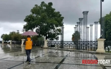Severe Weather Alert in Reggio Calabria: Thunderstorms and Strong Winds Expected