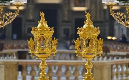 Relic of Christ’s Blood Displayed at San Salvatore in Lauro Shrine