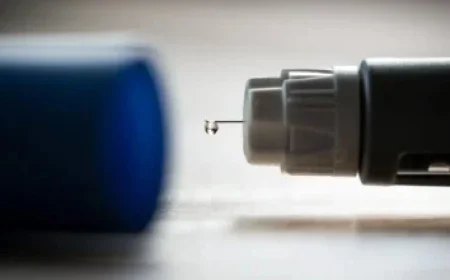 Minka Kelly, 45, Stuns Fans with Toned Abs and Legs in New Photoshoot