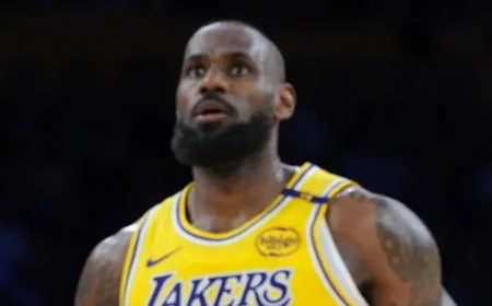 LeBron James Joins Full Practice, Discusses Sciatica Before Lakers’ Season Opener