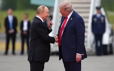 Trump in Secret Talks with Putin Envoy for Ukraine Peace Deal