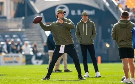 Daniel Jones Relies on Peyton Manning’s Trusted Confidant for Success