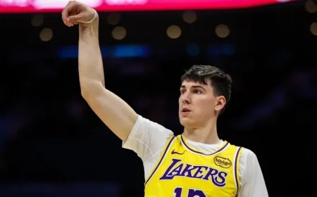 Jake LaRavia Pushes Dalton Knecht Out of the Lakers