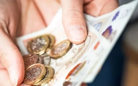 DWP Reveals Christmas Bonus Payment Eligibility and Timing for 2023