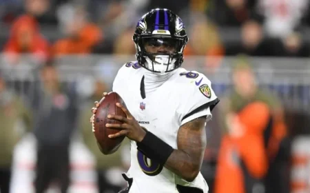 Evaluating 2025 NFL Playoff Contenders and Pretenders