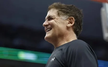 Mark Cuban: Mavericks Retain Anthony Davis to Pursue Victory