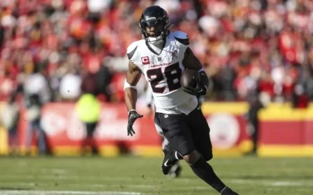 Joe Mixon Unlikely to Play This Season: Report