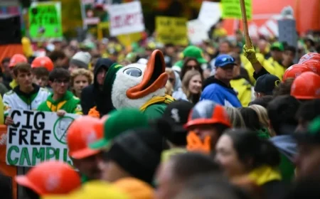 Pop Star Madison Beer Joins Justin Herbert in Eugene for ‘College GameDay’