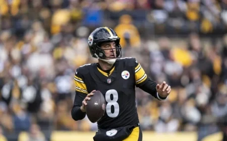 Aaron Rodgers Observes Steelers Practice Thursday