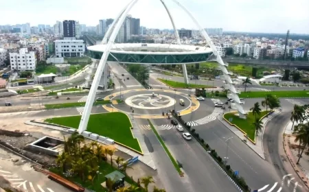 Intense Earthquake Rocks Kolkata, Shaking Buildings for 30 Seconds