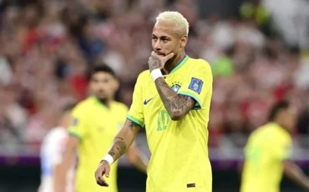 Neymar Skips Training Due to Knee Discomfort
