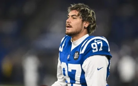 Laiatu Latu Intercepts Mahomes, Colts Lead 7-0