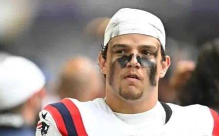 Will Campbell Suffers Knee Injury, Leaves Game Against Bengals