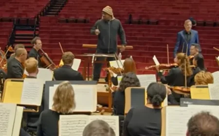 Marshawn Lynch Leads Houston Symphony: A Unique Football-Crossover Event