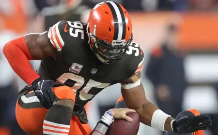 Lawrence Taylor Encourages Browns’ Myles Garrett with Uplifting Message