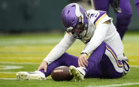Vikings’ Struggle Continues as J.J. McCarthy’s Rough Start Persists Against Packers