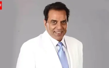 Bollywood Icons Mourn ‘He-Man’ Dharmendra’s Passing at Funeral
