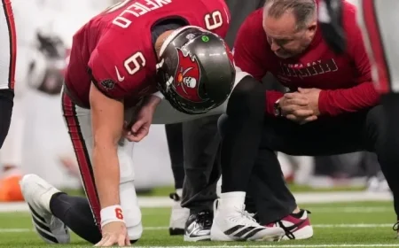 Baker Mayfield Suffers Shoulder Injury in Bucs’ Defeat to Rams
