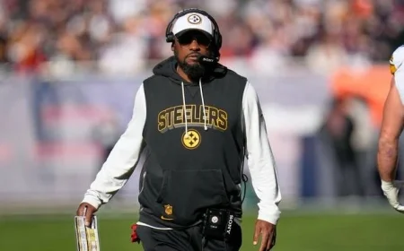 Steelers Coaches Criticized for Timid Game Plan Against Bears