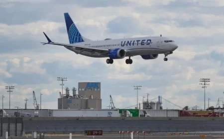 United Flight from Newark to South Africa Returns to New Jersey Mid-Flight