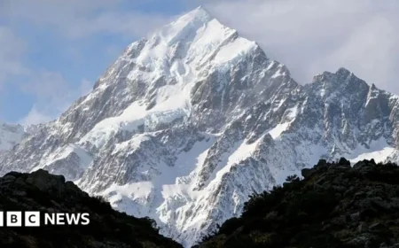 Two Climbers Die on New Zealand’s Highest Peak, Aoraki Mount Cook
