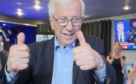 Plamondon Breaks Political Longevity Records in Ottawa