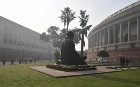 President Murmu Leads Constitution Day Celebration at Central Hall