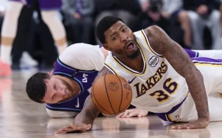 Marcus Smart Applauds Lakers’ Resilience in Impressive 12-4 Start