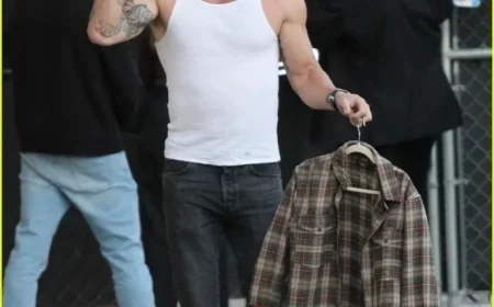 Dax Shepard Flaunts Muscular Arms Arriving at ‘Kimmel’ with Kristen Bell